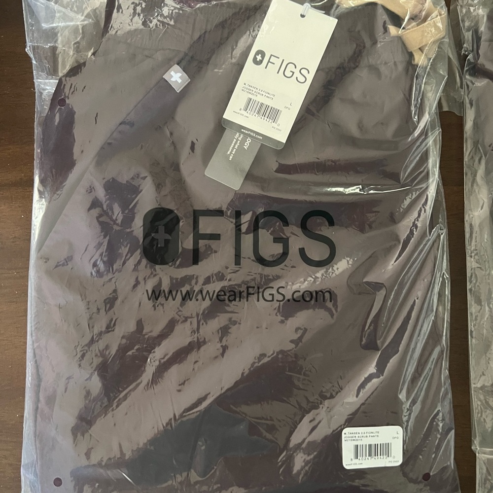 Figs Scrub Set